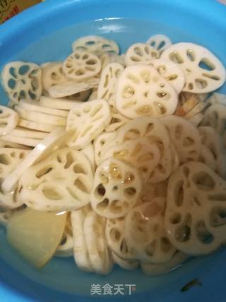 红藕片的做法步骤：1