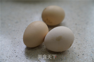 肉酱汤煎蛋的做法步骤：1