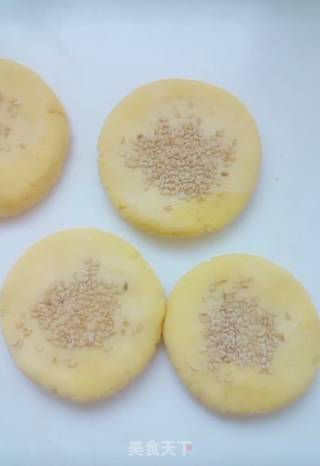 芝麻奶香玉米饼的做法步骤：6