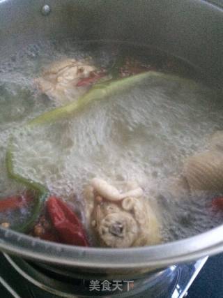 麻辣鸡汤米线的做法步骤：6