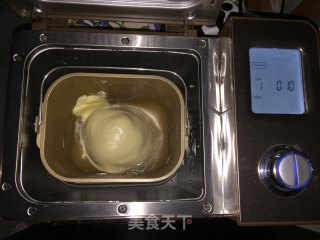 红豆咕咕霍夫面包圈的做法步骤：3