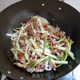 葱香肉丝的做法步骤：10