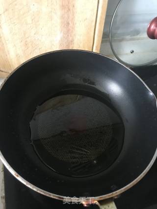 排骨焖笋煲的做法步骤：4