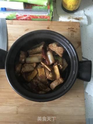 排骨焖笋煲的做法步骤：8