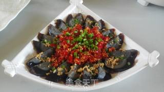 剁椒拌变蛋的做法步骤：8