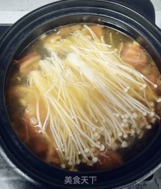 金针菇肉丸汤的做法步骤：7