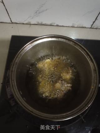 糖醋排骨的做法步骤：6