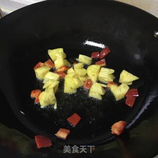 菠萝炒虾仁的做法步骤：3