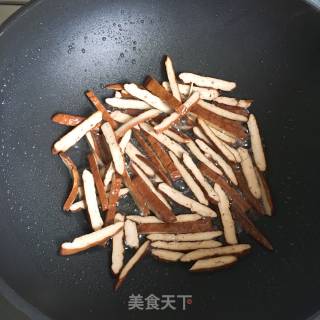 韭菜炒香干的做法步骤：4
