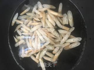 酸辣藕尖的做法步骤：2