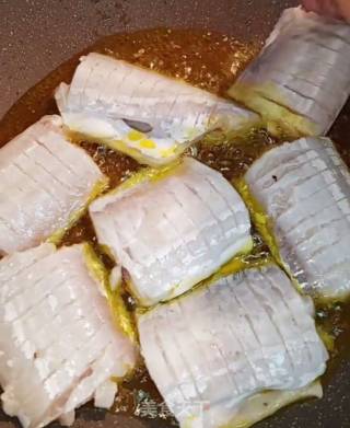 红烧带鱼的做法步骤：3