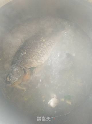 鲫鱼豆腐汤的做法步骤：4