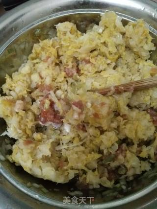 猪肉酸菜馅饼的做法步骤：7