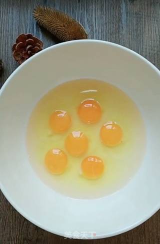 松软鸡蛋饼的做法步骤：1