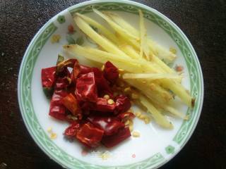 酸菜鲫鱼的做法步骤：3