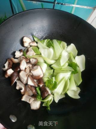 香菇油菜的做法步骤：8
