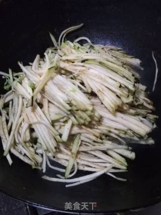 三丝焖面的做法步骤：3