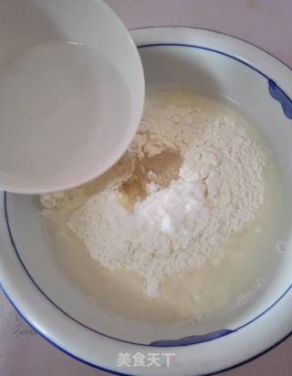 家庭版甜甜圈的做法步骤：2
