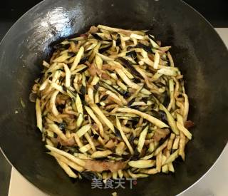 家常炒茄丝的做法步骤：4
