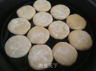 黑椒牛肉洋葱馅饼的做法步骤：11