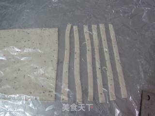 麻花的做法步骤：6