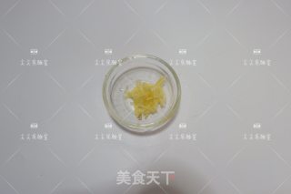 开洋菠菜烩口蘑的做法步骤：5