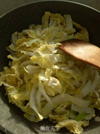 白菜炒木耳的做法步骤：5