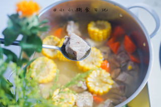 玉米排骨汤的做法步骤：13