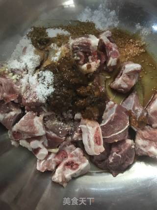 肉酱蒸排骨的做法步骤：3
