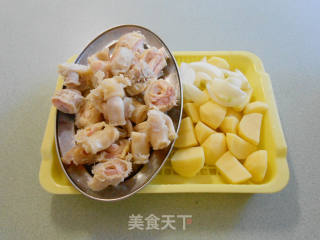 绿咖喱焖牛筋的做法步骤：4