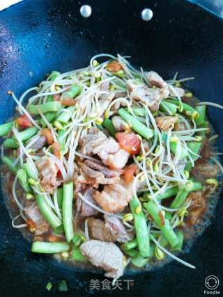 百吃不厌的“豆角焖面“的做法步骤：8