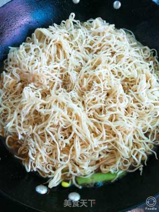 百吃不厌的“豆角焖面“的做法步骤：10