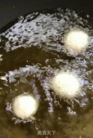香蕉糯芝麻球的做法步骤：6