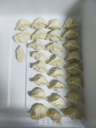 素三鲜水饺的做法步骤：8