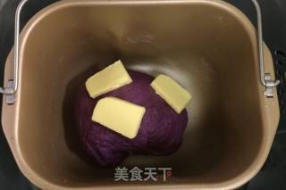 紫薯麻薯夹心软欧的做法步骤：2