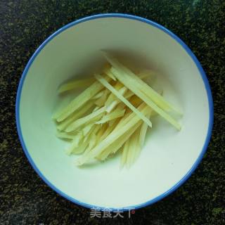 牛肉炒脆皮椒的做法步骤：4