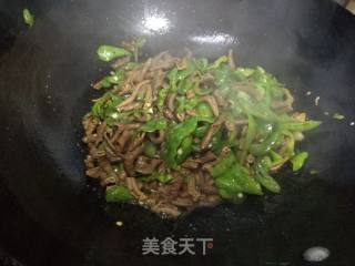 青椒炒鸭肠的做法步骤：9