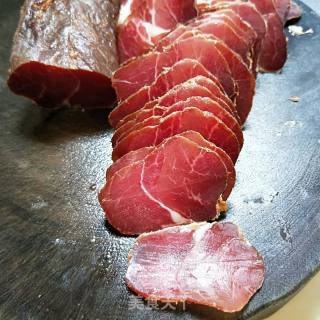 土豆蒸腊肉的做法步骤：3