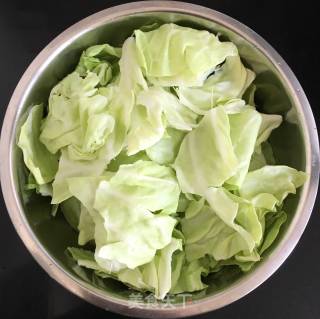 干煸包菜的做法步骤：2