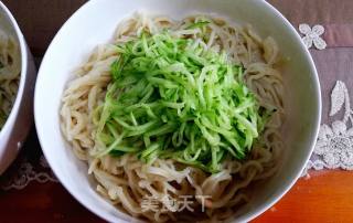 自制槐花肉酱手擀面的做法步骤：7
