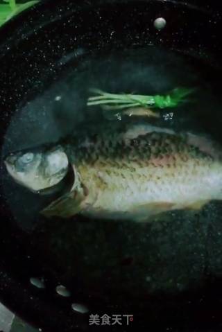 鲫鱼豆腐汤的做法步骤：3