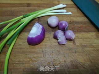 自制葱油的做法步骤：1