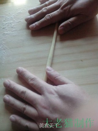 麻花的做法步骤：7