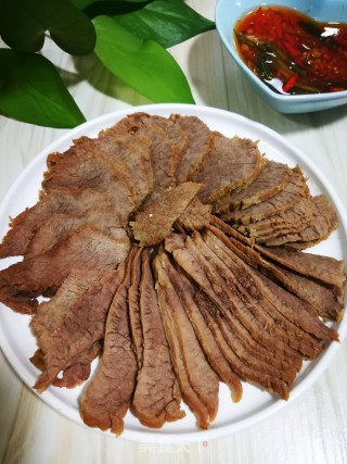 麻辣牛肉的做法步骤：1