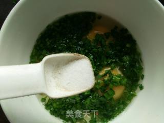 韭菜鸡蛋灌饼的做法步骤：7
