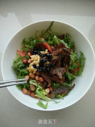 豆豉鱼拌苦菊的做法步骤：5