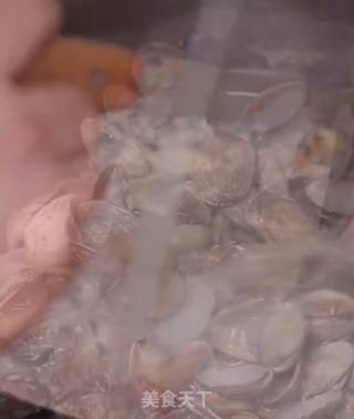 蒜蓉花甲的做法步骤：2
