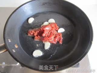 黄瓜花炒牛肉的做法步骤：6