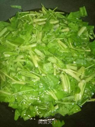 通心菜炒肉片的做法步骤：3