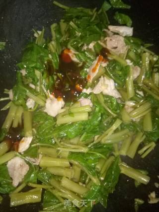 通心菜炒肉片的做法步骤：5